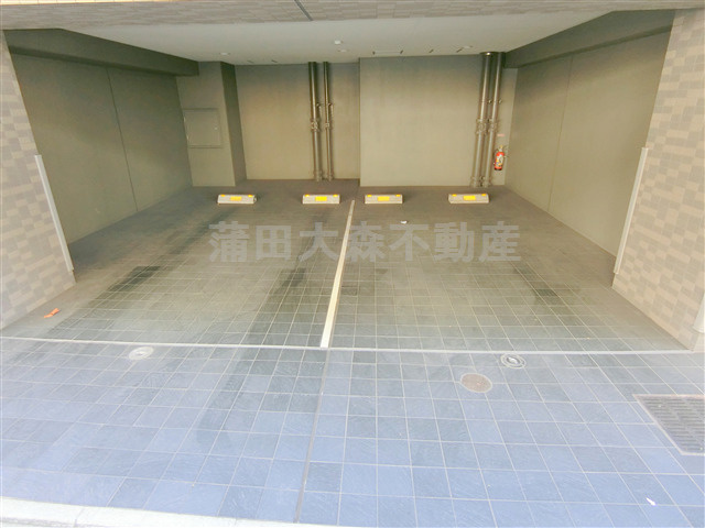 ルーブル羽田西の駐車場