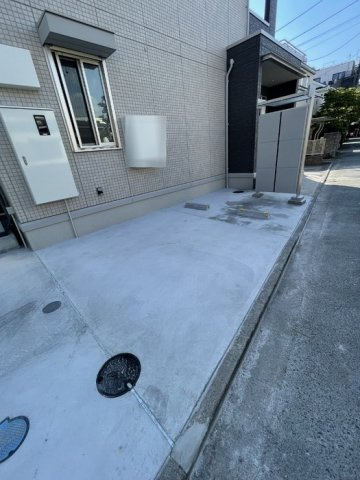 アネックスSagamiの駐車場