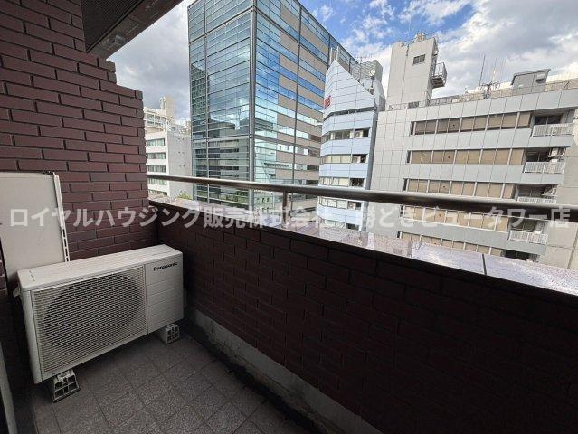 タンクレストイレ。ウォシュレット機能付です。