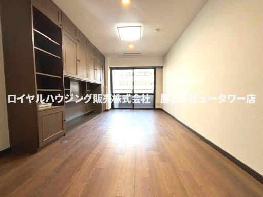 縦長の家具配置しやすい間取。天井カセット式エアコン付きで室内をすっきり♪