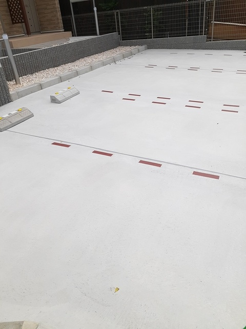 ペリドット鳴浜の駐車場