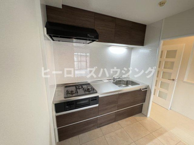 【キッチン】 | ファミーユ | ※同タイプの写真となり、実際のお部屋とは異なる場合があります