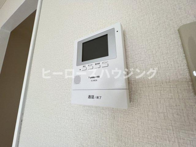 【セキュリティ】 | ファミーユ | ※同タイプの写真となり、実際のお部屋とは異なる場合があります