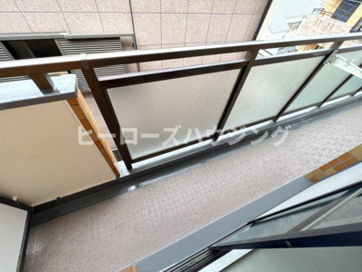 【バルコニー】 | ファミーユ | ※同タイプの写真となり、実際のお部屋とは異なる場合があります