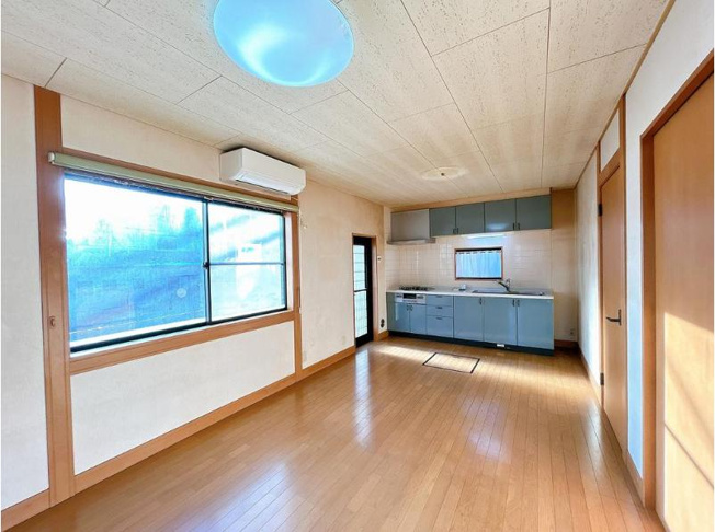 【居間・リビング】 | つくばみらい市西ノ台南　中古戸建