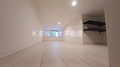 【寝室】 | クレスト西馬込 | 広くて明るい寝室
