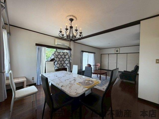 自由ヶ丘5丁目・M邸の居間・リビング|※家具・小物は付属しません