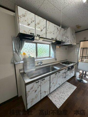 自由ヶ丘5丁目・M邸のキッチン|※家具・小物は付属しません