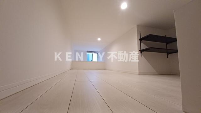 【寝室】 | クレスト西馬込 | 広くて明るい寝室