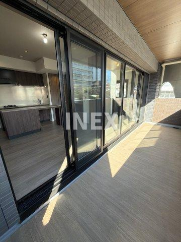 横浜市西区平沼１丁目の賃貸マンションのバルコニー
