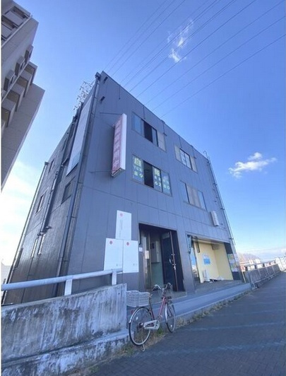 名豊ビルの外観