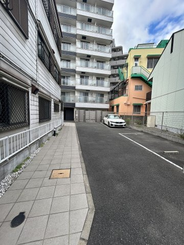 パーラム野田の駐車場