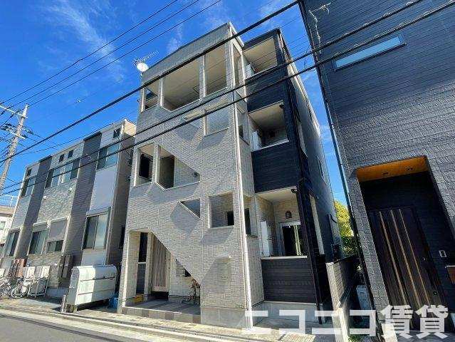 足立区足立３丁目のアパートの外観