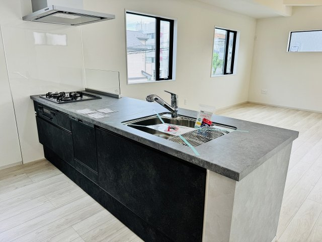 八王子市　本町　新築一戸建て　５期のキッチン|～使い勝手良くオシャレなオープンキッチン～