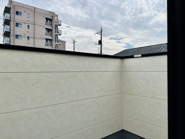 八王子市　本町　新築一戸建て　５期のバルコニー|～南向きバルコニー～