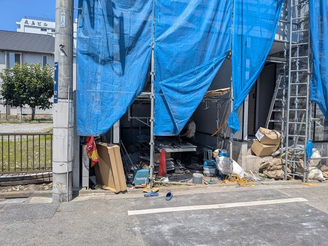 八王子市　本町　新築一戸建て　５期の駐車場|～車庫1台・カースペース1台、計2台駐車可能　※車種による～