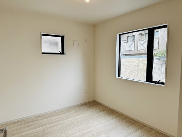 八王子市　本町　新築一戸建て　５期の洋室|～1階5.2帖の洋室です～