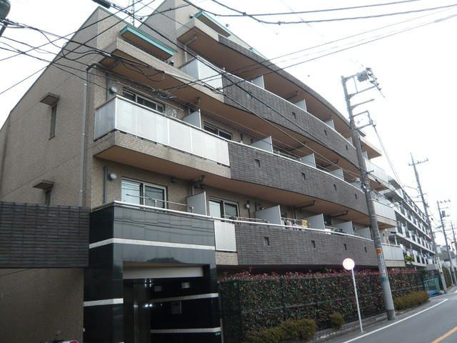ロイヤルコート氷川台の外観