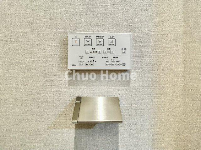 ヴェラハイツ葛西の内装|【ウォシュレット】清潔に使いたいお手洗いには最適な設備です。もちろんウォームレットも標準装備です。