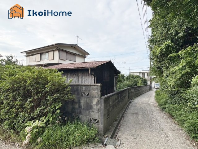 神戸市西区平野町慶明　中古戸建のエントランス|●年中無休：当日予約可●車通りも少なく、お子様とのお散歩も安心してできる閑静な住宅地です