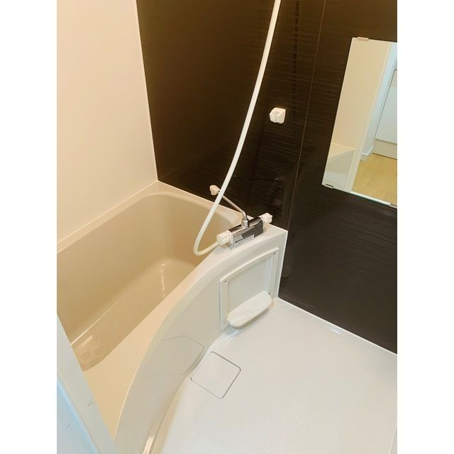 ジニアールコート西尾久の浴室