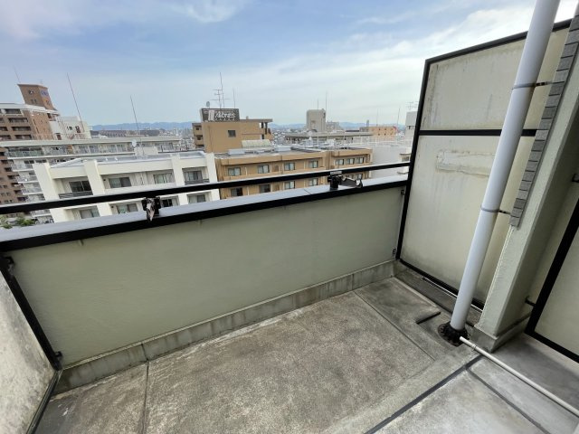 アーデン新大阪のバルコニー