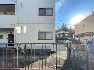 ＣＯＬＯＲＳ　ＷＩＮＧ−Ｂの展望