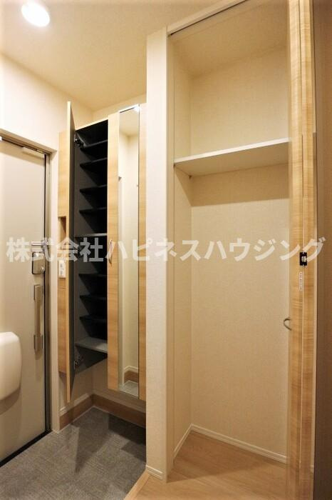 ラポール101の玄関