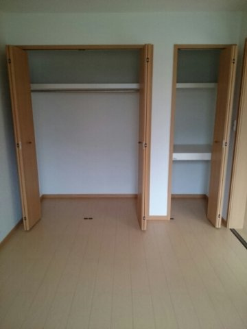 ヴィラ・ソレイユＡの収納