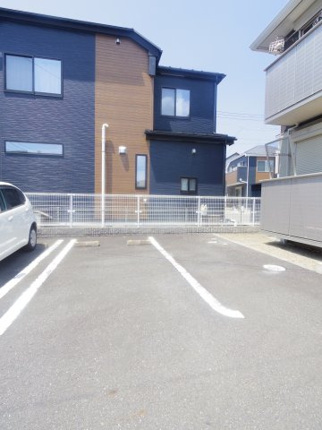 ウェルスの駐車場
