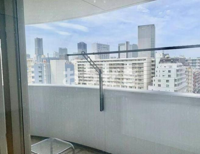 ライフレビュー横濱関内スクエアのバルコニー|※同仕様参考写真