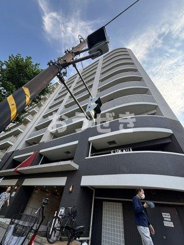 ライフレビュー横濱関内スクエアのエントランス