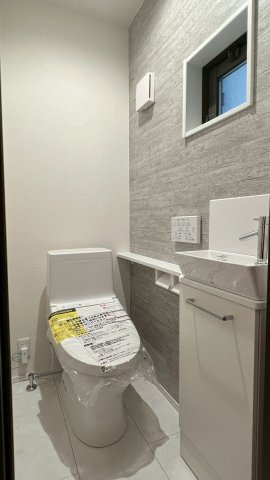 葛飾区東新小岩6丁目新築戸建て【全2棟】のトイレ|【同社施工例】
