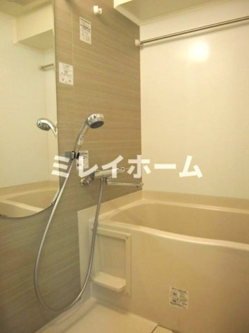 ルーブル羽田西の浴室