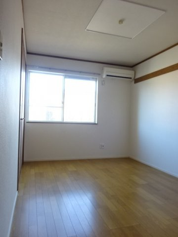 内装は落ち着いています