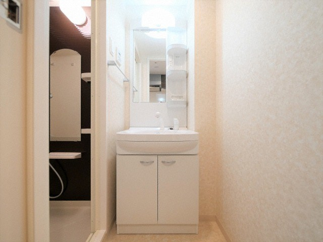 Luxe難波南の独立洗面台