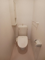 ゆったりとした空間のトイレです