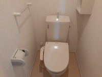 コンパクトで使いやすいトイレです