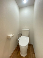 清潔感のあるトイレです