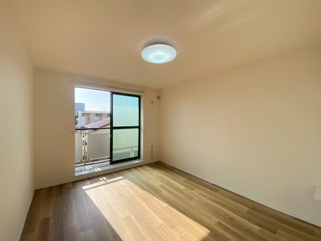 こちらの居間で趣味の時間をお楽しみください
