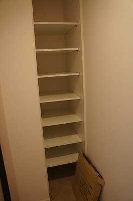 収納もある玄関です