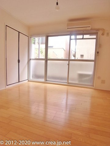 こちらのリビングで趣味の時間をお楽しみください