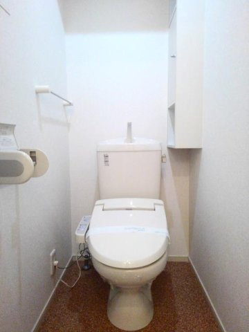 清潔感のあるトイレです