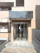 落ち着いたエントランスです