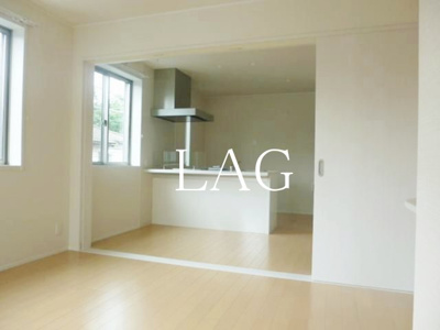【居間・リビング】 | ラシーネ上用賀 | 洋室のお部屋です。