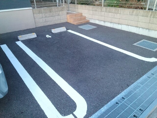 プランドール　Ⅱ　の駐車場