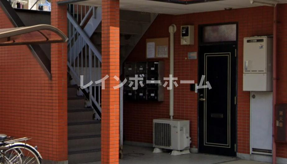 トヨダアメニティホームズⅠのエントランス|毎日通るエントランスはこのようになっています