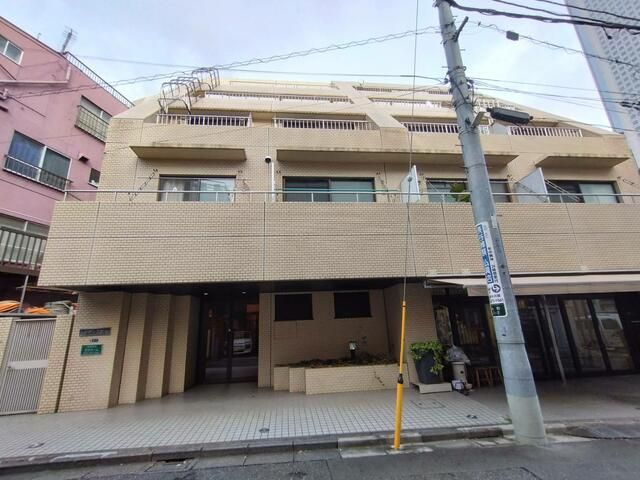 レジデンス初台の外観
