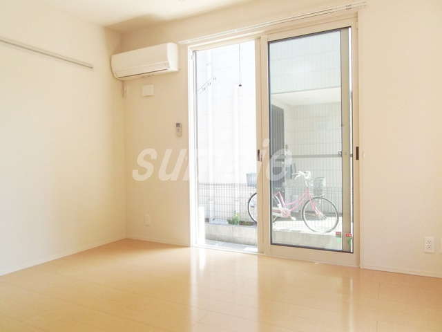 オートクレール動坂の居間・リビング|広々開放感のあるお部屋です♪