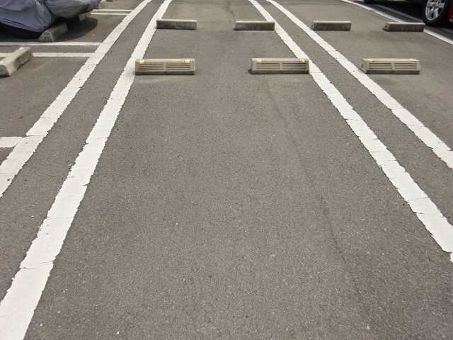 メルベーユの駐車場